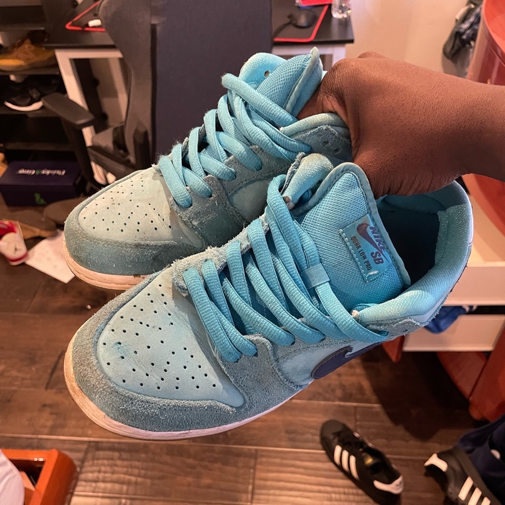 Sb dunks blue fury size 8 mens
comes with box
#skater #sbdunks #dunks